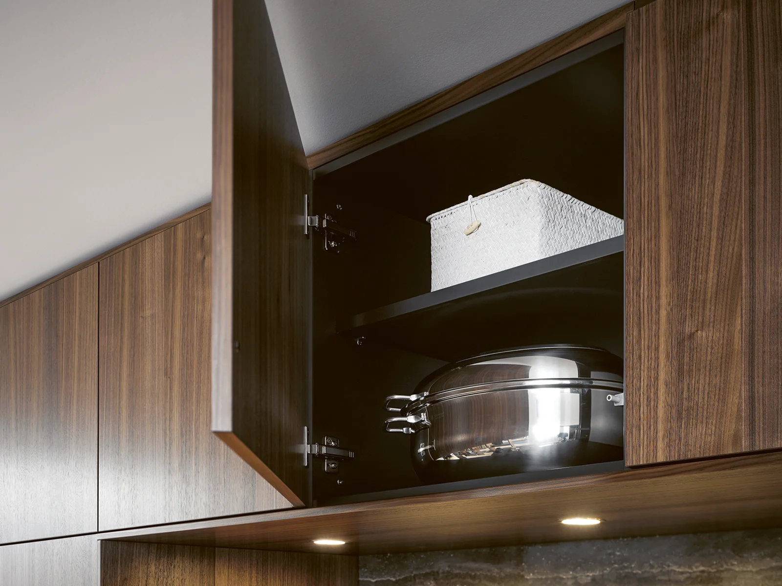 Oberschrank mit TIP on
