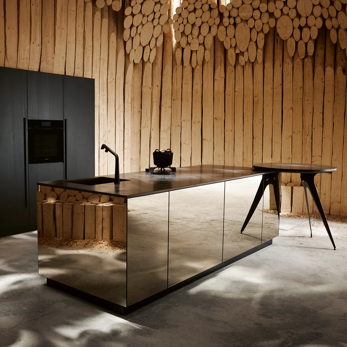 Spiegelglasfront 