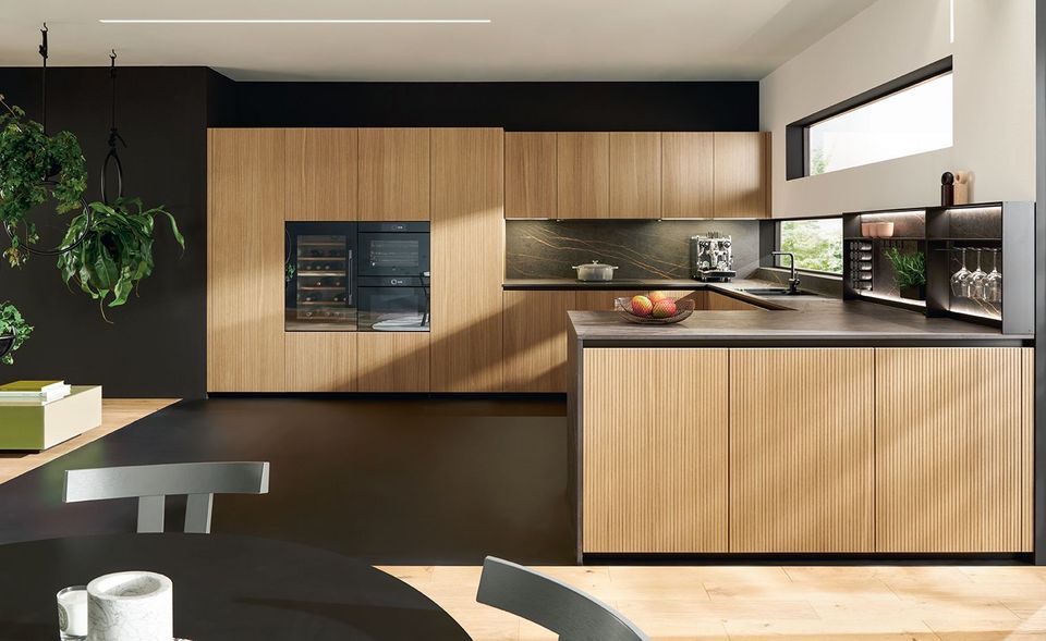 Grand Kitchens - The NX960. The dark front in the ceramic marble