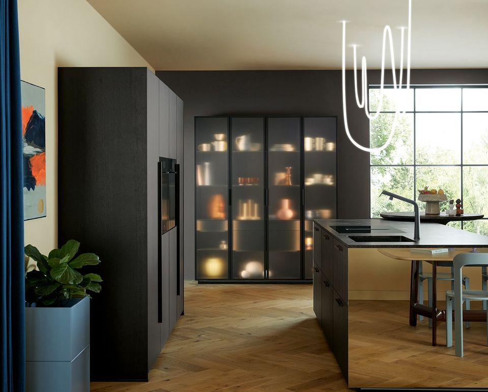kitchen with oak onyx black solid colored front
