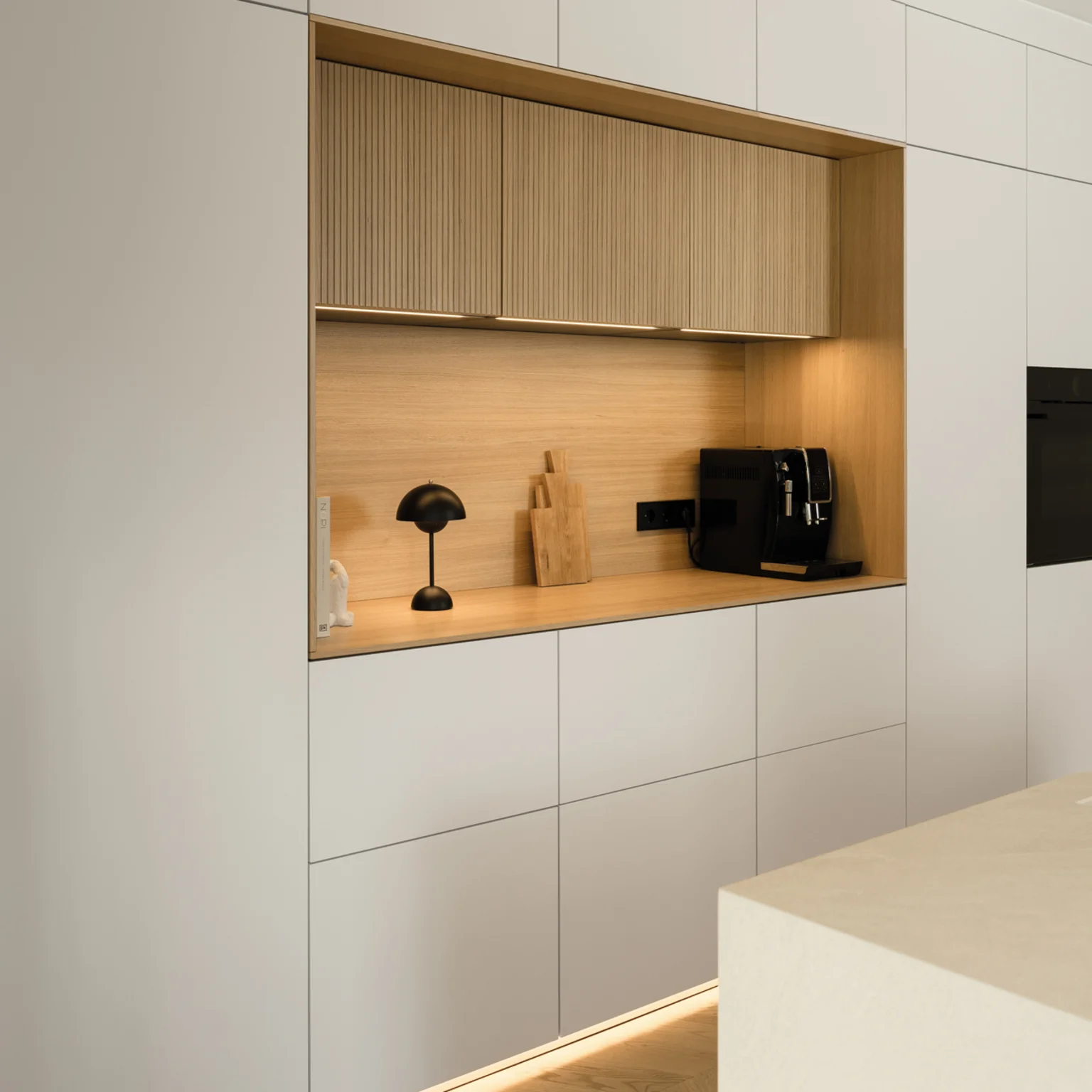 Niche countertop detail next125 grooved fronts bianco oak Japandi kitchen