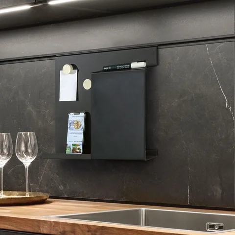 Cube 67 Infoboard Bei Alltagsorganisation hilft das Infoboard mit Ablage und foliertem Schreibfeld
