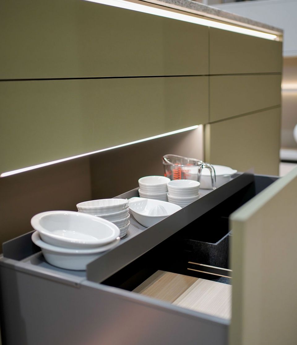 next125 EuroCucina nx890 pull-out