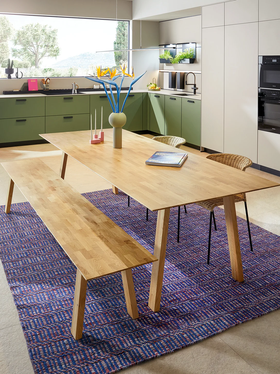 Esstisch aus Holz