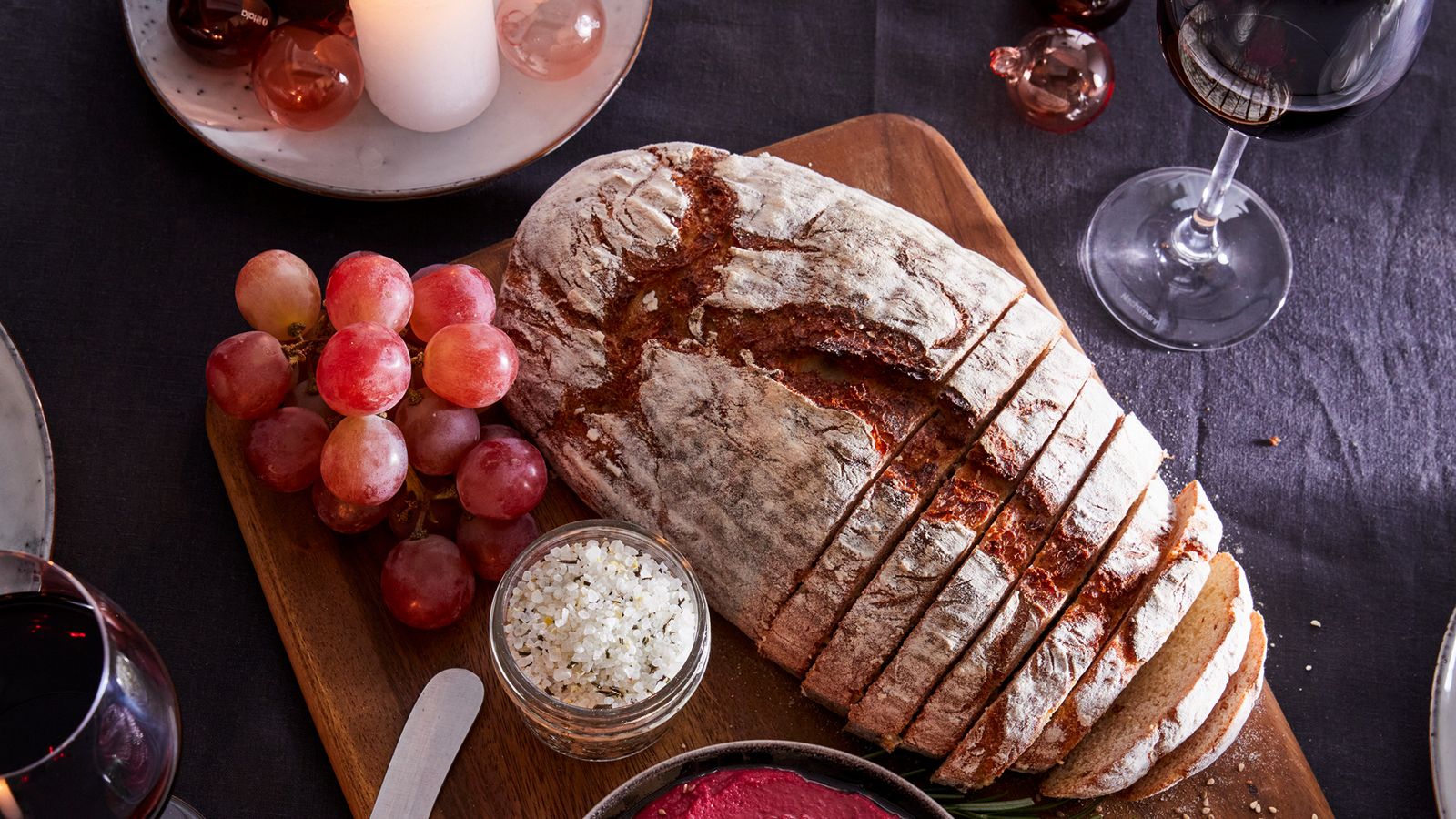 Brot, Salz, Trauben und Salz