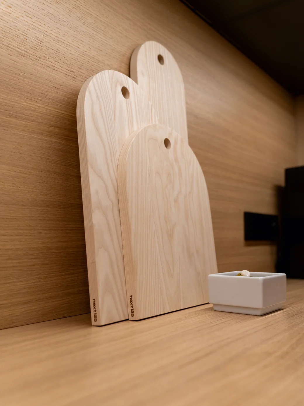 Natural oak cutting board next125 Japandi kitchen Dubai