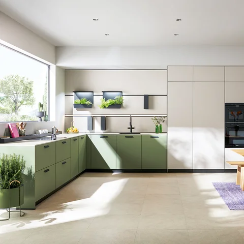 Esstisch aus Holz in eine moderne Küche