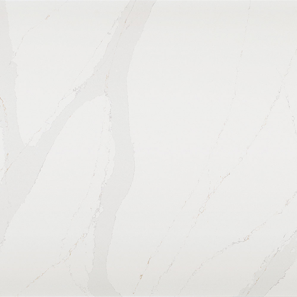 Weiße Küchenarbeitsplatte mit grauer Marmorierung – elegantes Naturstein-Design für hochwertige Premiumküchen